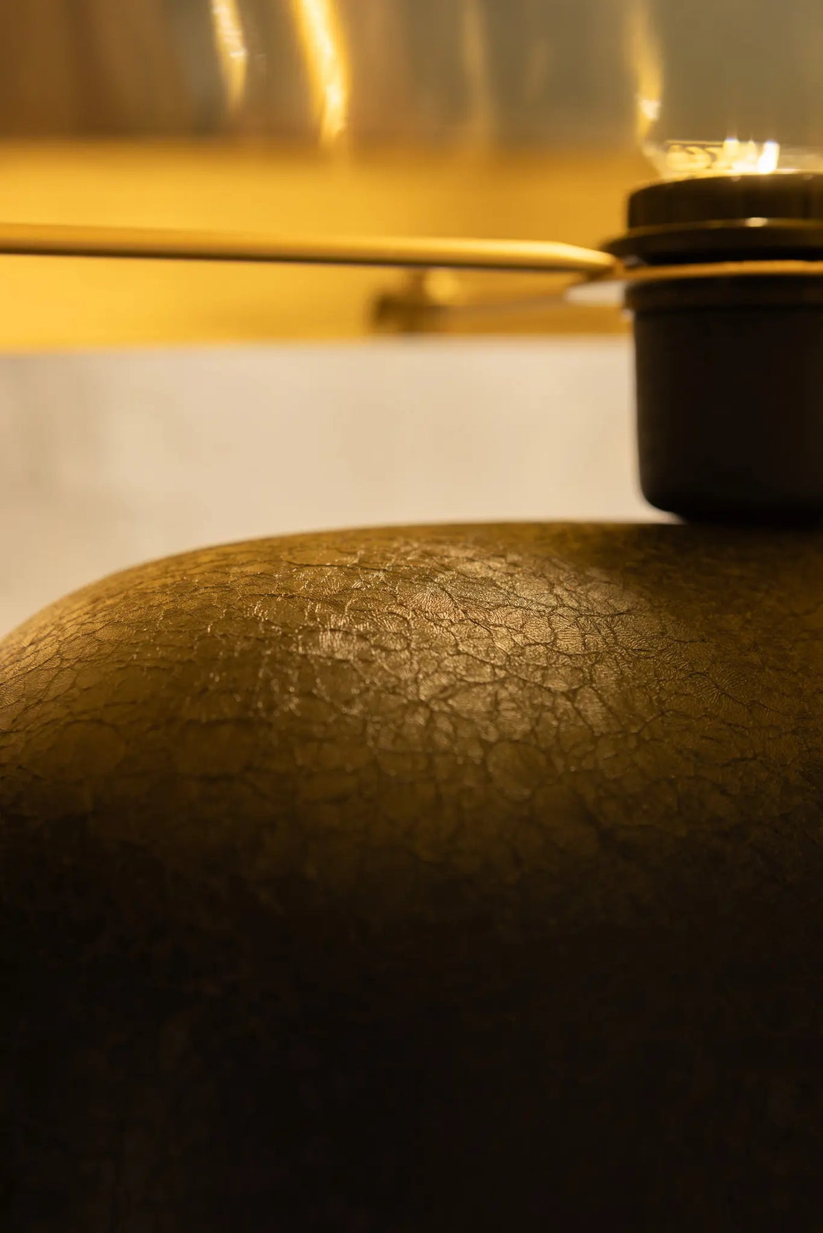 Amstel Black base, gold shade